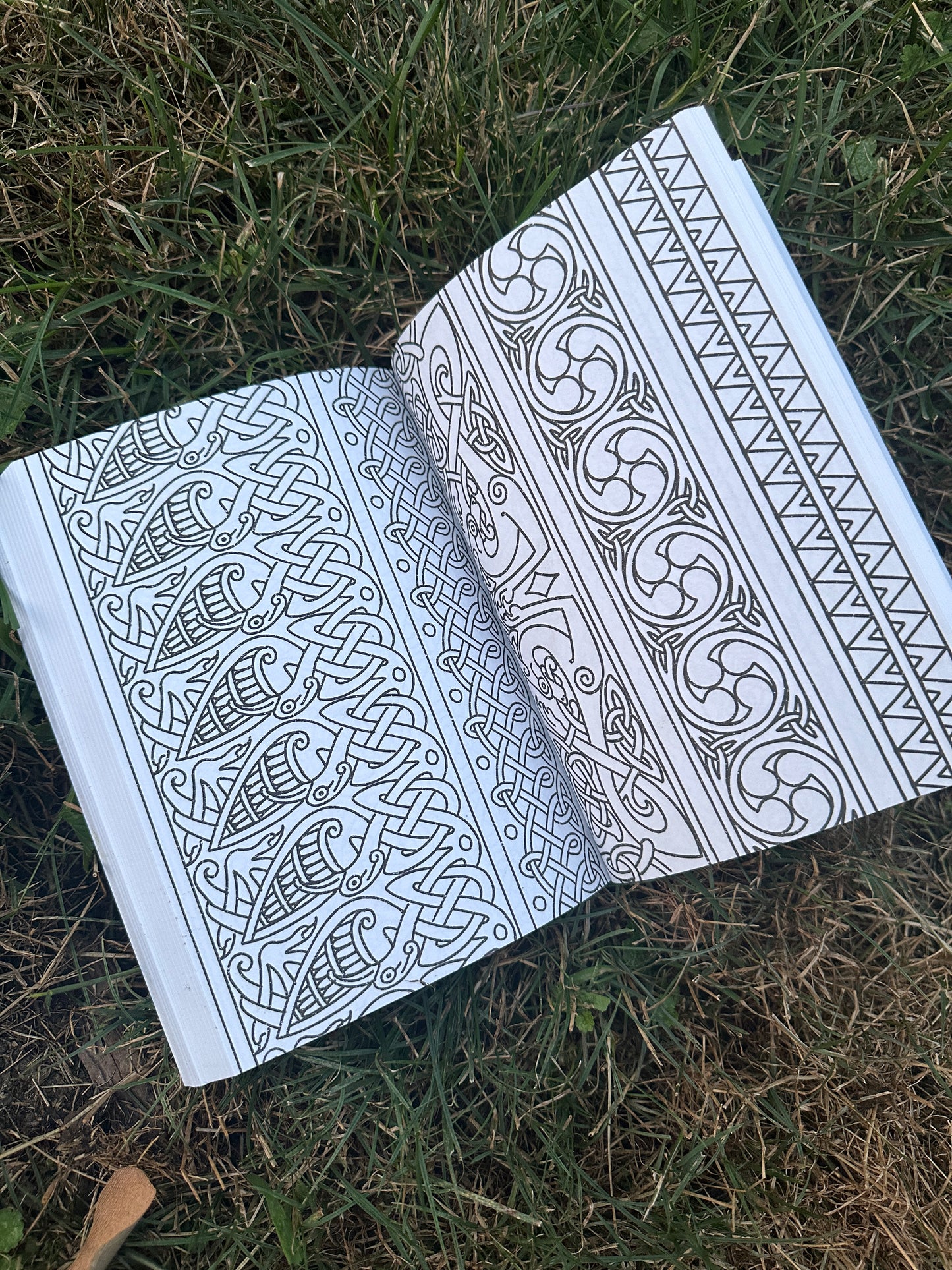 Patterns & Motifs From The Anglo Celtic Isles (Softcover Edition)